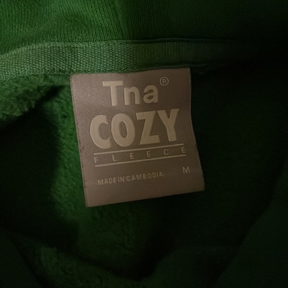 Green aritzia sweatshirt - Picture 3 of 3